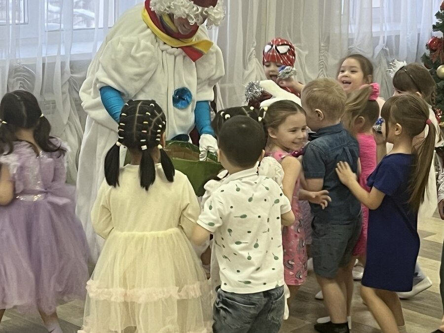 Игры с веселым Снеговиком